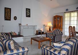 Maria s Sea View House