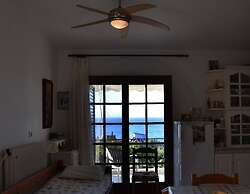 Maria s Sea View House