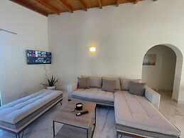 Magellanos Mint House- Kinopiastes