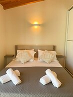 Magellanos Mint House- Kinopiastes