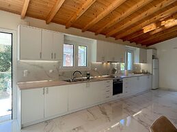 Magellanos Mint House- Kinopiastes