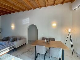 Magellanos Mint House- Kinopiastes