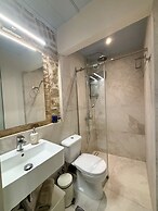 Kukuvayia s Nest-centre Old Town Corfu