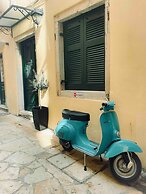 Kukuvayia s Nest-centre Old Town Corfu
