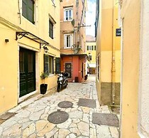 Kukuvayia s Nest-centre Old Town Corfu