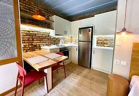 Kukuvayia s Nest-centre Old Town Corfu