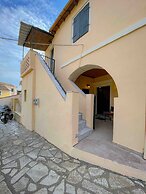 Kansoneta-traditional Mansion in Gastouri Village