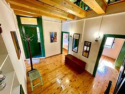 Kansoneta-traditional Mansion in Gastouri Village