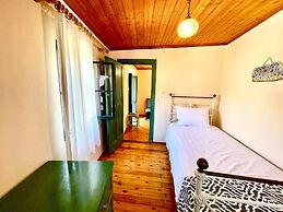 Kansoneta-traditional Mansion in Gastouri Village