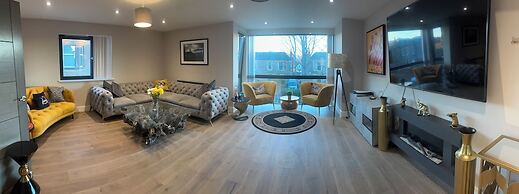 Breathtaking 4 Bedroom Townhouse In Central Murrayfield Location, Free