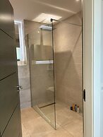 Breathtaking 4 Bedroom Townhouse In Central Murrayfield Location, Free