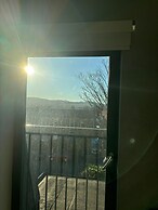 Breathtaking 4 Bedroom Townhouse In Central Murrayfield Location, Free