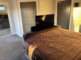 Breathtaking 4 Bedroom Townhouse In Central Murrayfield Location, Free