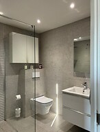 Breathtaking 4 Bedroom Townhouse In Central Murrayfield Location, Free