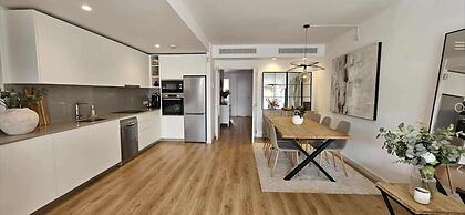 2 Bedrooms - Private Rooftop and Pool - Parking