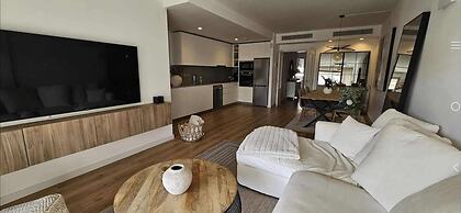 2 Bedrooms - Private Rooftop and Pool - Parking