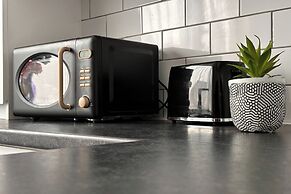 2 Bedroom Apartment-sleeps 6-parking-wifi