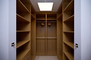 The Ascot Escape - Stylish 4bdr With Courtyard