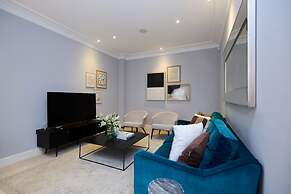 The Ascot Escape - Stylish 4bdr With Courtyard