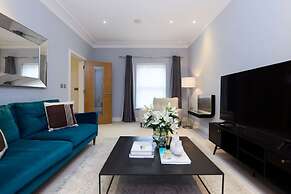 The Ascot Escape - Stylish 4bdr With Courtyard
