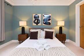 The Ascot Escape - Stylish 4bdr With Courtyard