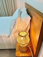 Yahweh Hotel