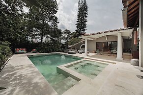EP Casa Uribe Architecture Art & Nature
