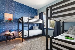 Miramar Beach Jewel Ultimate Group Retreat 5 King Bedrooms Pool Backya