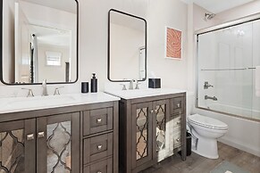 Miramar Beach Jewel Ultimate Group Retreat 5 King Bedrooms Pool Backya