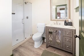 Miramar Beach Jewel Ultimate Group Retreat 5 King Bedrooms Pool Backya