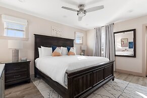 Miramar Beach Jewel Ultimate Group Retreat 5 King Bedrooms Pool Backya