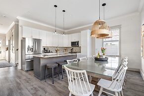 Miramar Beach Jewel Ultimate Group Retreat 5 King Bedrooms Pool Backya