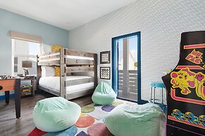 Miramar Beach Jewel Ultimate Group Retreat 5 King Bedrooms Pool Backya