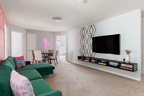 Flamingo Grove Resort Home With Pool Game Room Free On-site Water Park