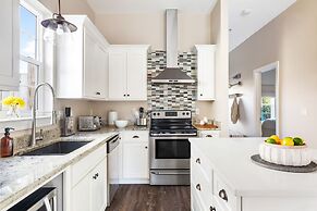 Miramar Dream House Fully Stocked Home w Pool Hot Tub Near Beach