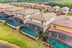 Twice-as-nice Resort Home Near Disney Pool and Game Room 20 Guests