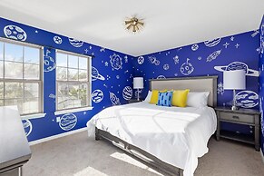 Twice-as-nice Resort Home Near Disney Pool and Game Room 20 Guests