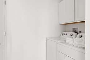 Twice-as-nice Resort Home Near Disney Pool and Game Room 20 Guests