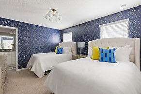 Twice-as-nice Resort Home Near Disney Pool and Game Room 20 Guests