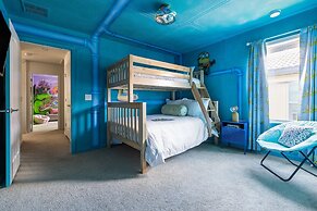 Twice-as-nice Resort Home Near Disney Pool and Game Room 20 Guests