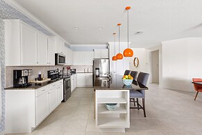 Twice-as-nice Resort Home Near Disney Pool and Game Room 20 Guests