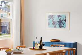 Coconut Breeze Resort Home Near Parks 25 Guests Located in Solara Reso