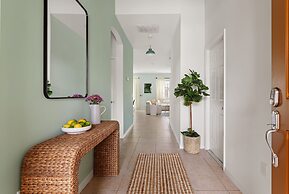 Broad Oak Stocked Solterra Retreat Pool Game Room 17 Guests Themed Roo