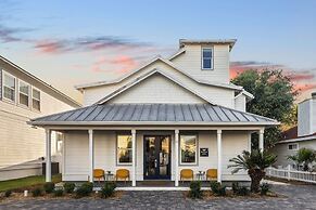 Bohemian Beach Retreat Fully Stocked Villa Near Beach w Pool Outdoor D