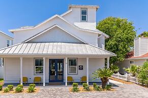 Bohemian Beach Retreat Fully Stocked Villa Near Beach w Pool Outdoor D