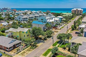 Woodward Way Luxe Villa Near Beach w Pool Hot Tub Stocked Chef s Kitch