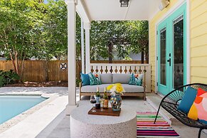 Woodward Way Luxe Villa Near Beach w Pool Hot Tub Stocked Chef s Kitch