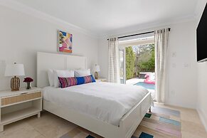 Woodward Way Luxe Villa Near Beach w Pool Hot Tub Stocked Chef s Kitch