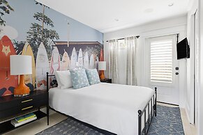 Woodward Way Luxe Villa Near Beach w Pool Hot Tub Stocked Chef s Kitch