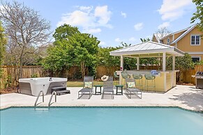 Woodward Way Luxe Villa Near Beach w Pool Hot Tub Stocked Chef s Kitch